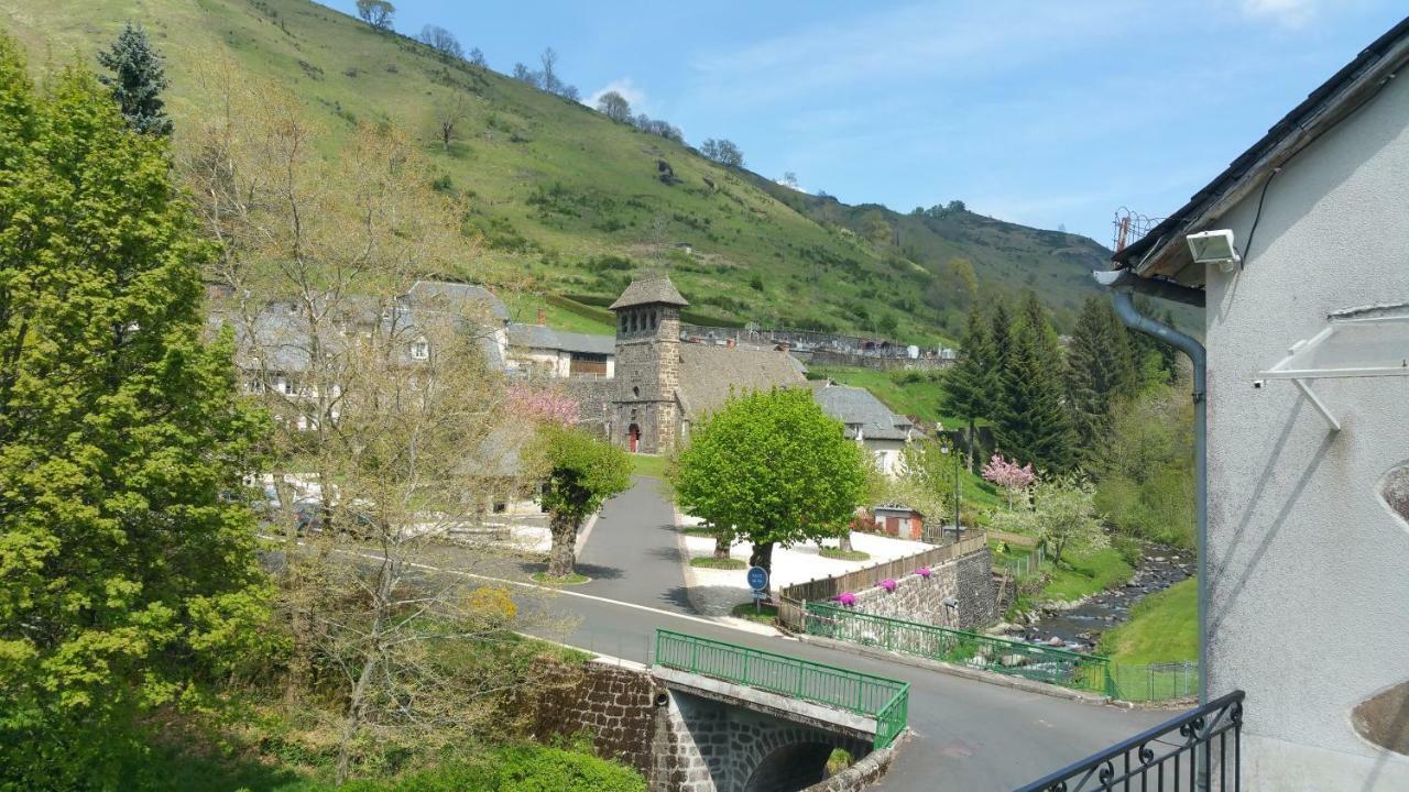 Maison Du Pays De Salers Dans Le Parc Des Volcans D'Auvergne Saint-Projet-de-Salers Eksteriør bilde